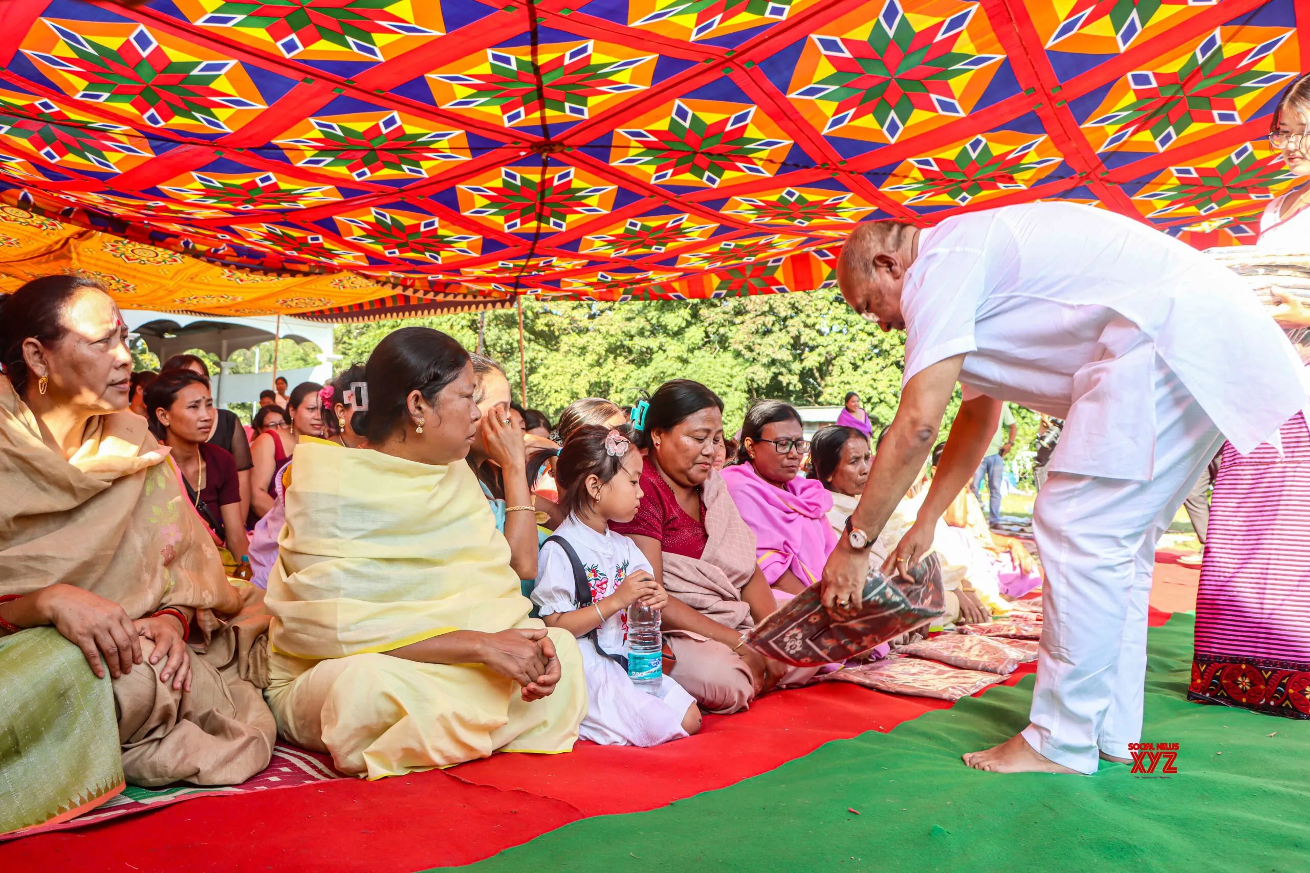Imphal: N. Biren Singh Hosts Ningol Chakouba Feast for Displaced Families #Gallery