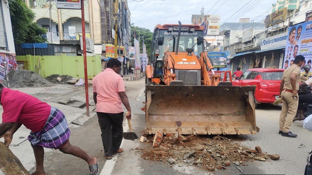 Rain: Tiruchi Corporation intensifies flood-mitigation and disease control