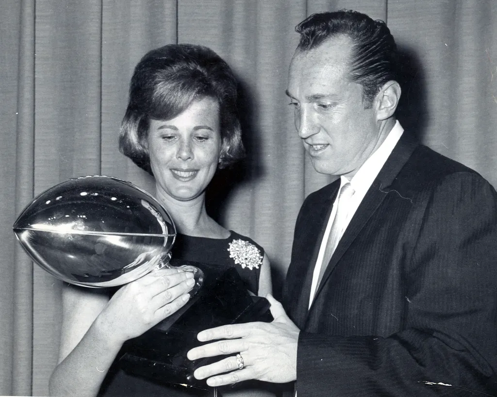 Carol Davis kept low profile in Oakland Raiders' storied success. But she saw it all.