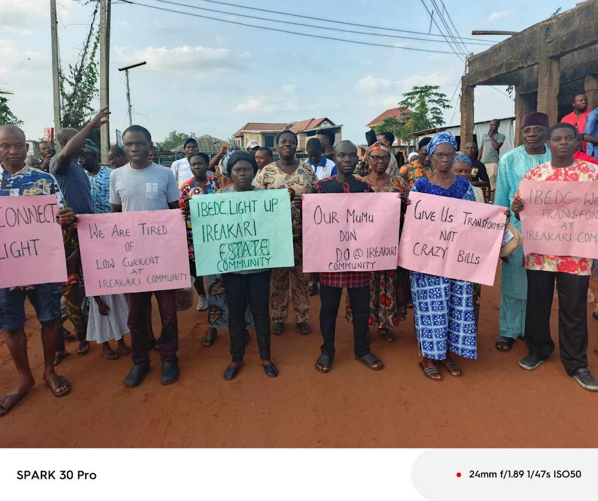 Residents protest as IBEDC rejects community-funded transformer in Ogun
