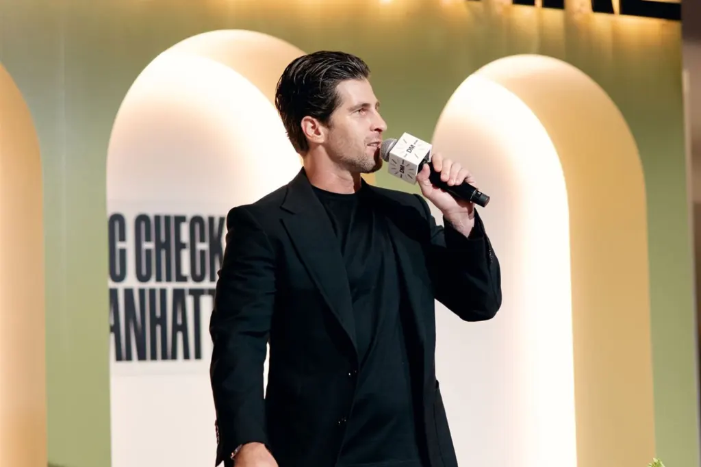 Want to Build a Creator Business? Follow this 5-Step Blueprint from the CEO of Dear Media