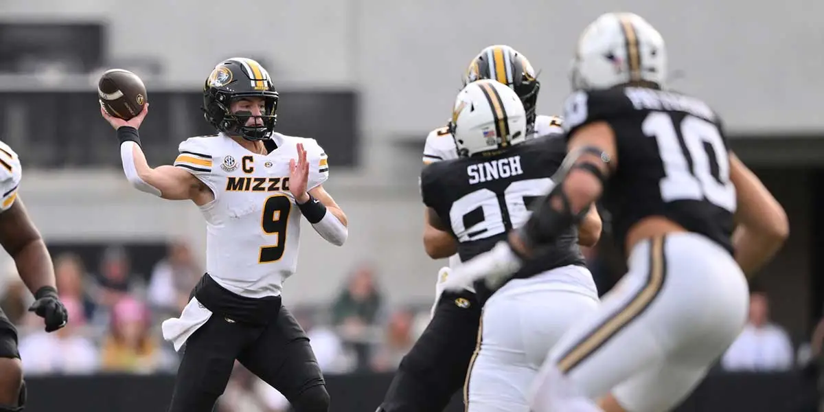 Missouri QB Beau Pribula suffers injury, exits Vanderbilt game in wheelchair