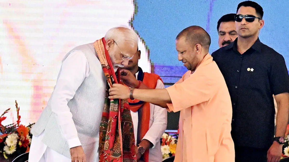Uttar Pradesh: A textile park will be built on 75 acres in Varanasi`s Ramna