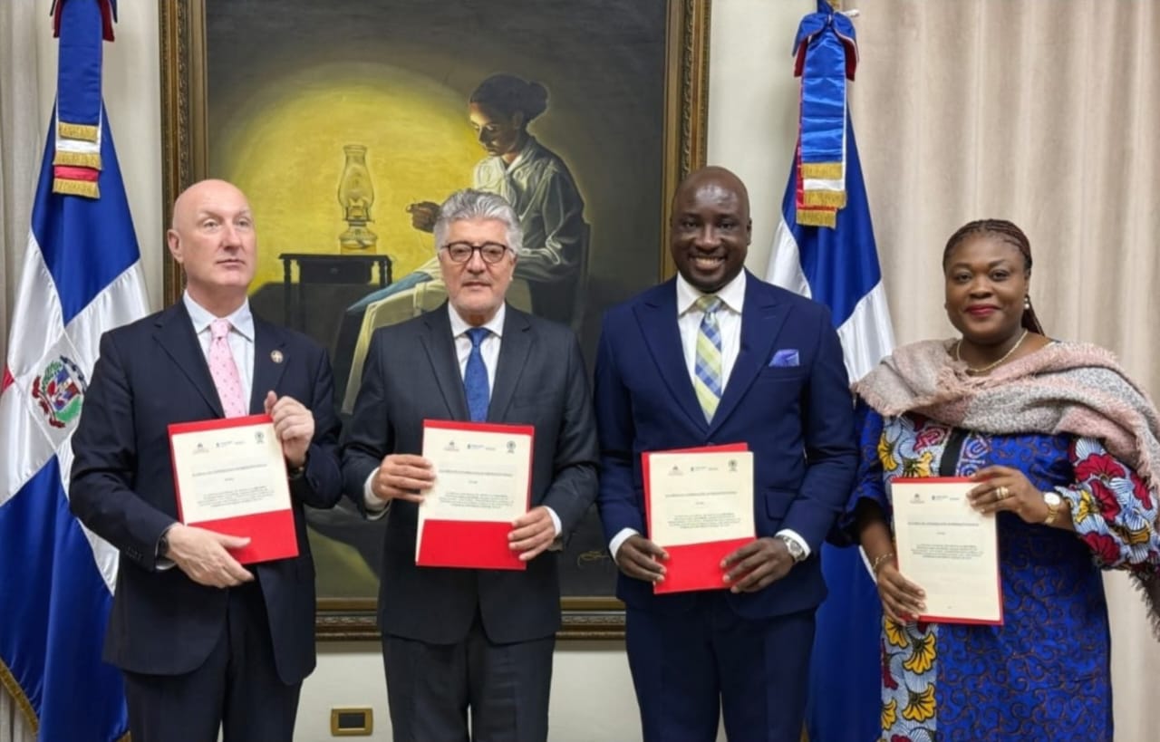 GIMPA Law School signs MOU on access to justice with presidency of the Dominican Republic