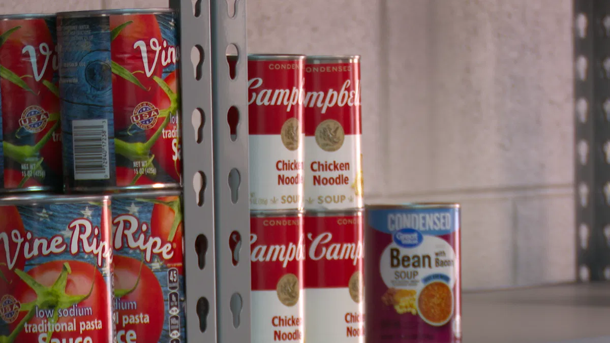 Federal government says food aid will halt, local food banks pick up slack