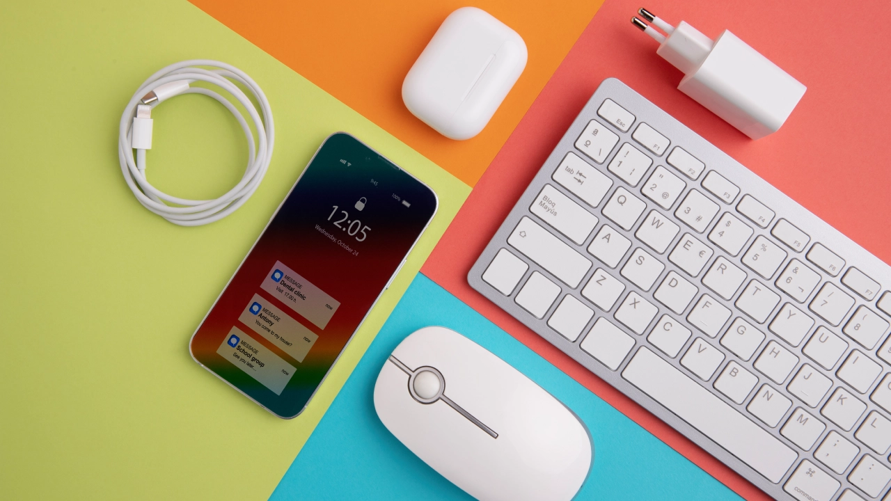 Ideal Tech Accessories to Enjoy with Ethnic Wear for a Festive Occasion