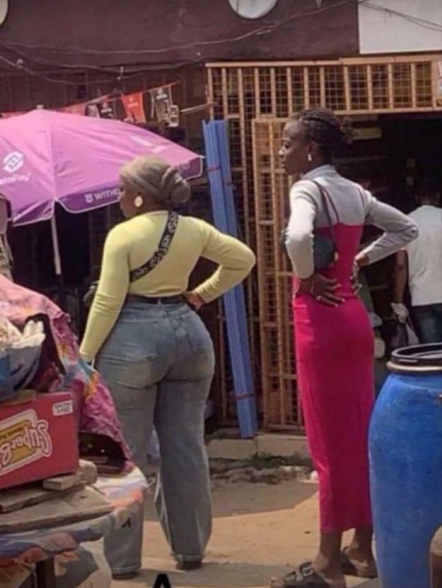 This PHOTO is trending for obvious reasons - What do you think was going on here? Eh! Eh! Eh!