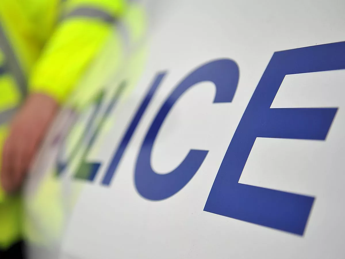 Tories pledge to stop 35,000 crimes by deploying more police to violent 'hot spots'