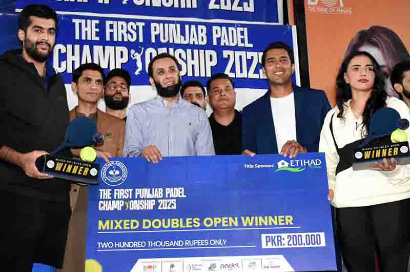 Federal Minister for Information and Broadcasting, Attaullah Tarar, presenting prizes to the winning players during the closing ceremony of the First Punjab Padel Championship 2025, organized by the Punjab Padel Association at the Fifth Generation Sports