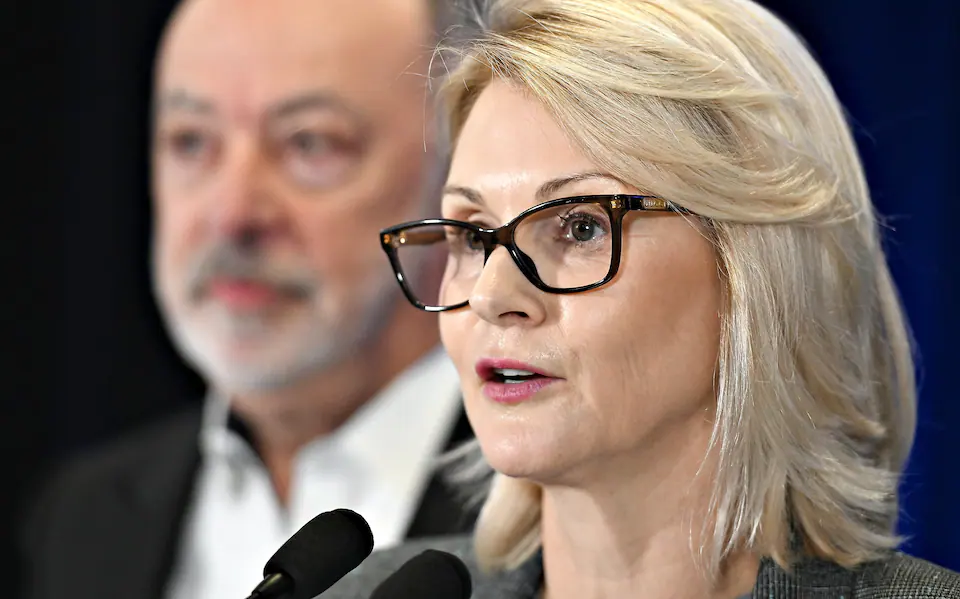 Québec efface les dépassements de coûts du Dossier santé numérique, même s'il coûtera deux fois plus cher que prévu initialement