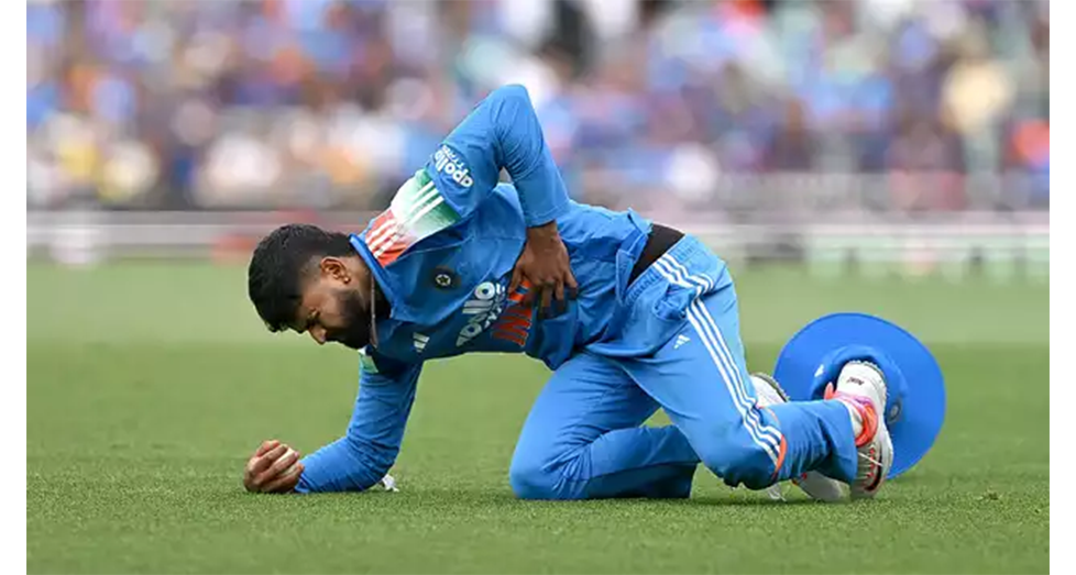 After suffering rib cage injury, Iyer  being assessed in Sydney hospital