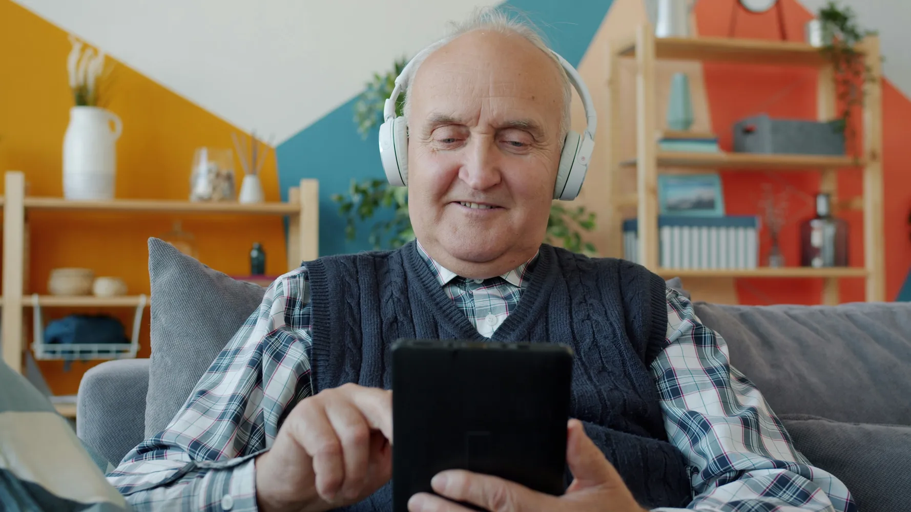 Over-70s With This Hobby May Be 39% Less Likely To Develop Dementia