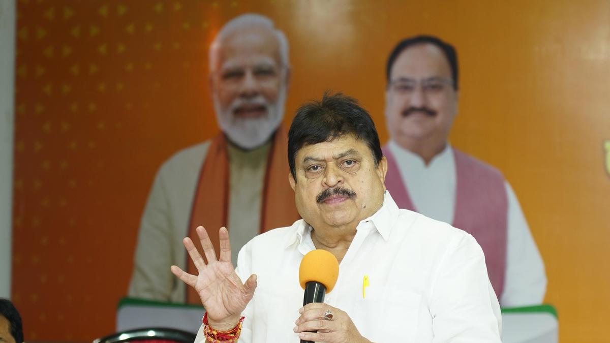 Law and order has collapsed in Telangana, charges Telangana BJP chief
