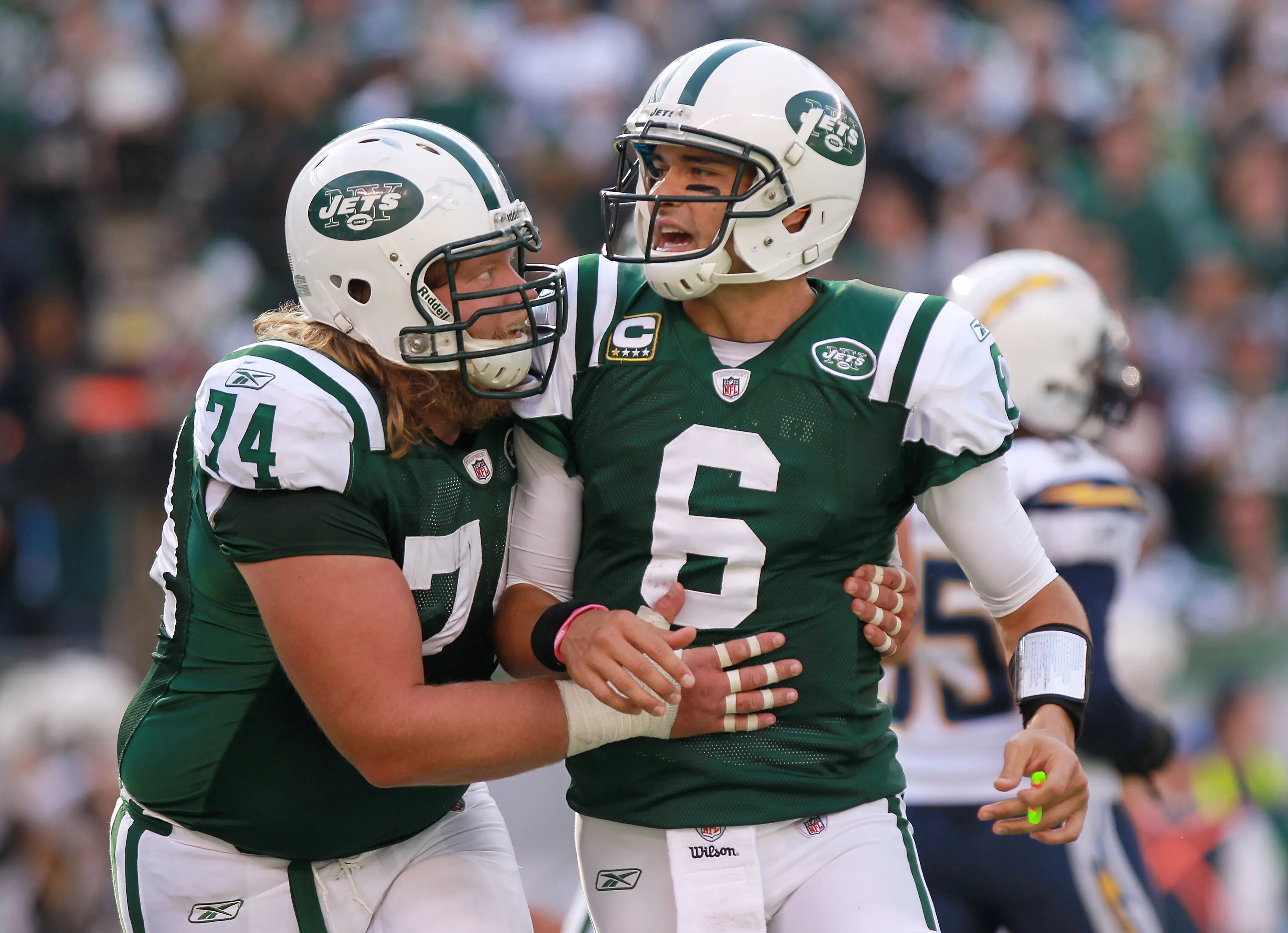 Mark Sanchez Breaks Silence to Pay Tribute to Former New York Jets Teammate Nick Mangold