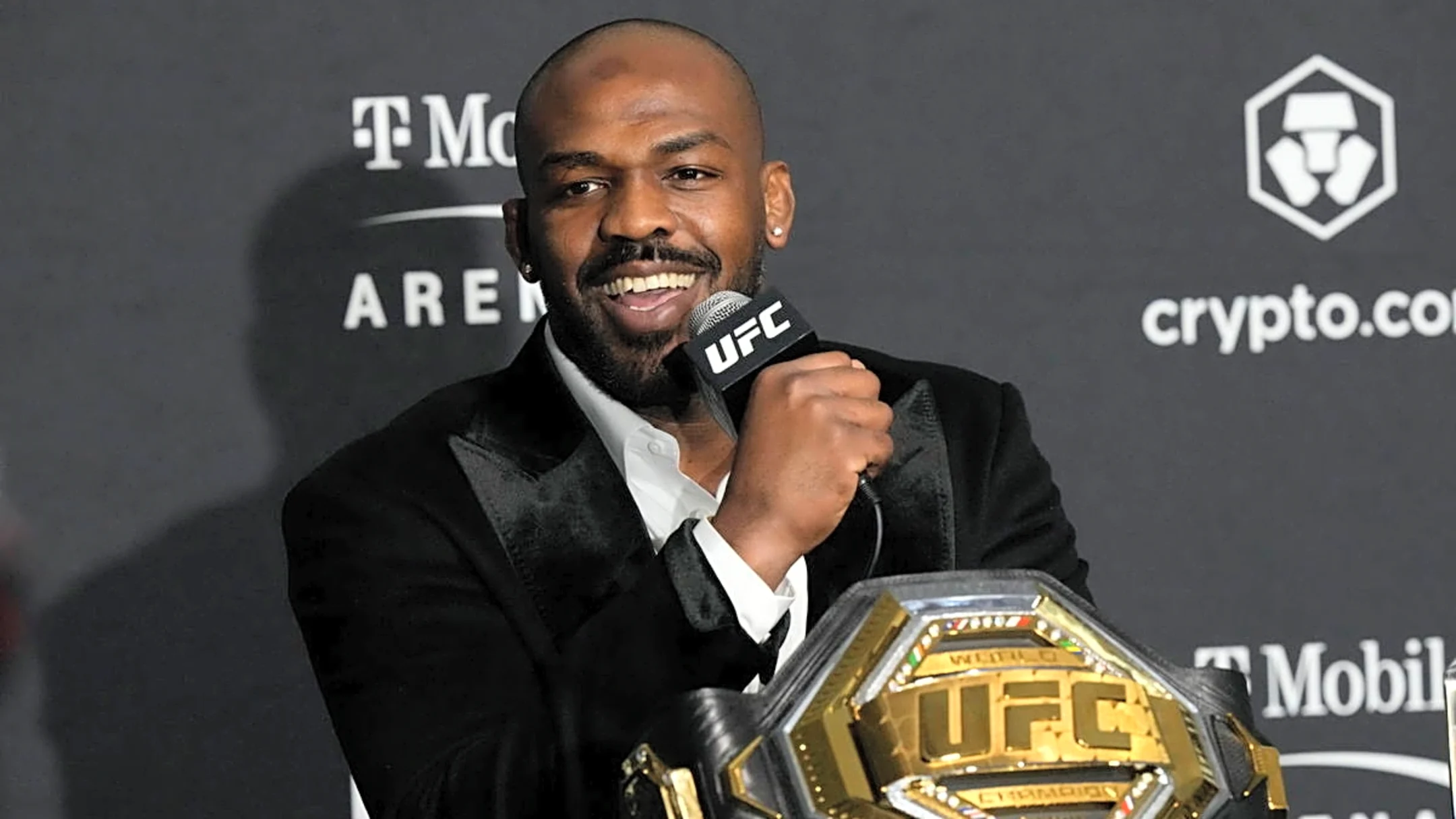 Joe Rogan Makes Honest Confession on Alex Pereira’s Marketing Play Amid Jon Jones’ White House Move