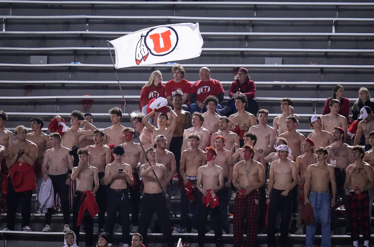 College football’s ‘shirtless dudes’ trend is all the rage