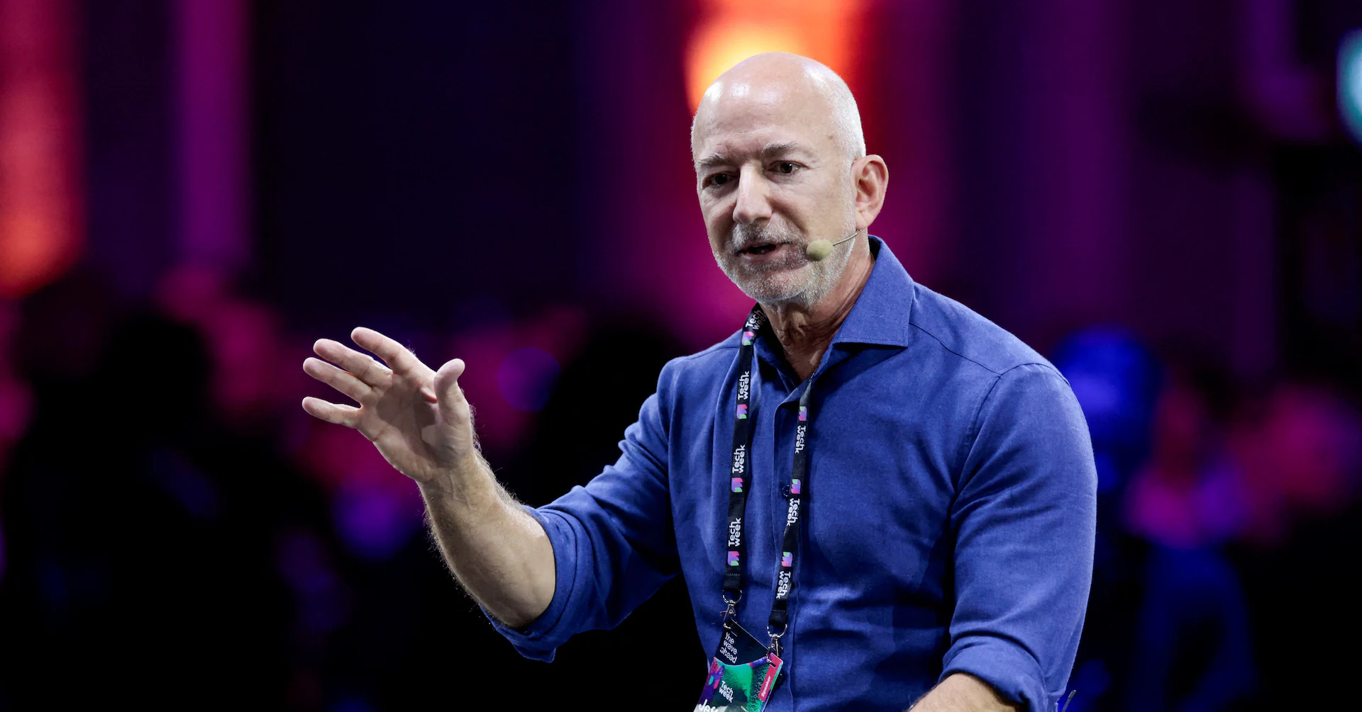 US Senator Sanders challenges Bezos, Amazon on automation's job impacts