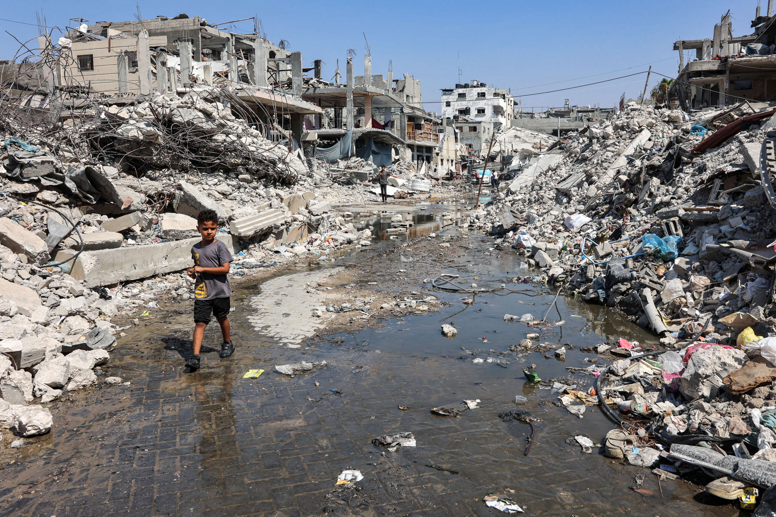 A Torturous Sanitation Disaster Is Unfolding in Gaza’s Displacement Camps