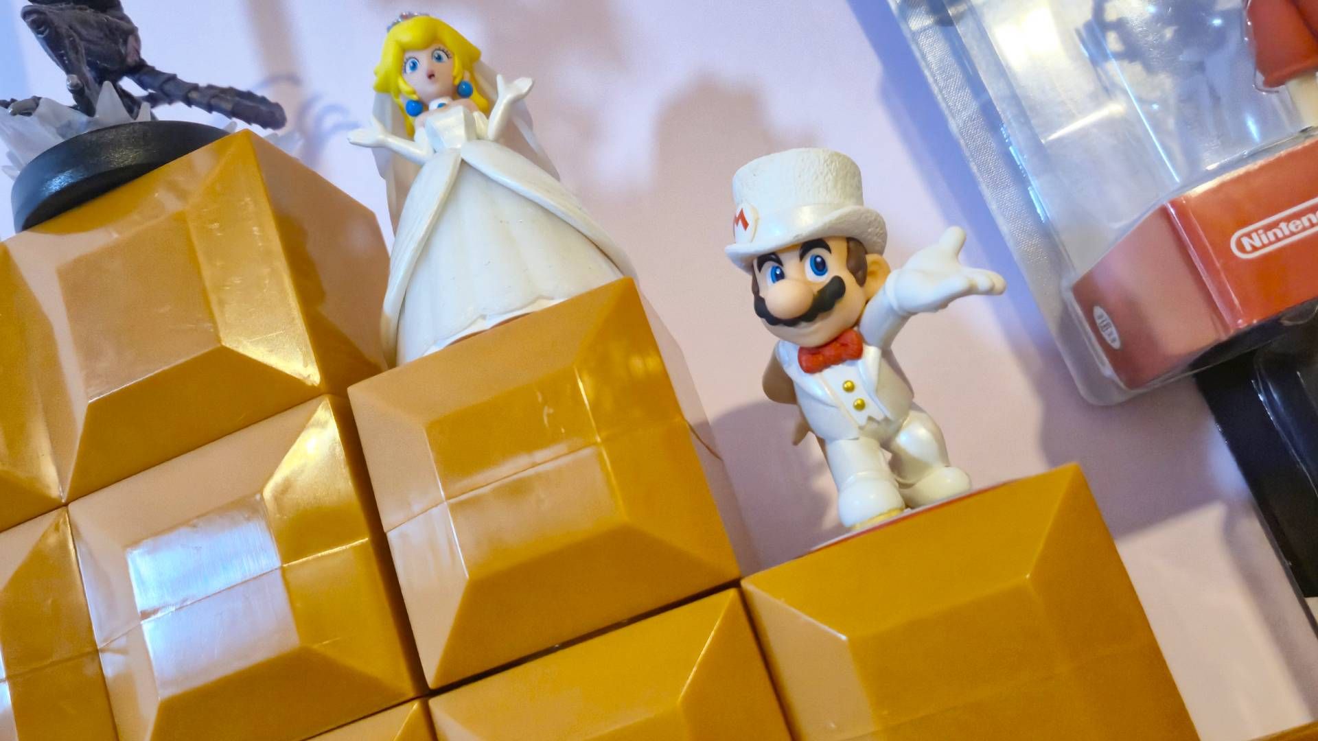 The new Kirby Air Riders figures look amazing, but I wish Nintendo would bring back amiibo accessories