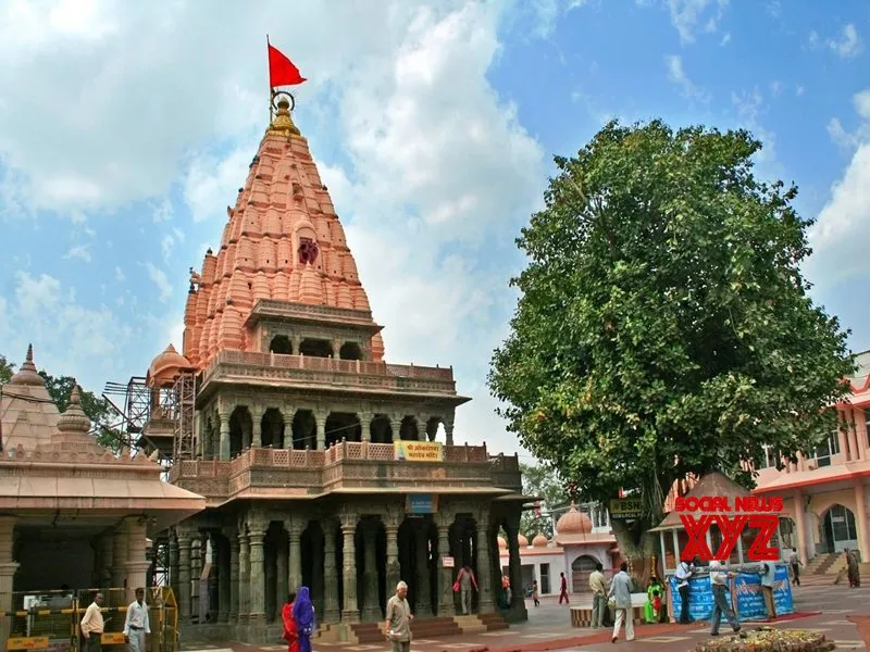 Mahakal Temple Committee bans Mahant, priest for 15 days after sanctum clash