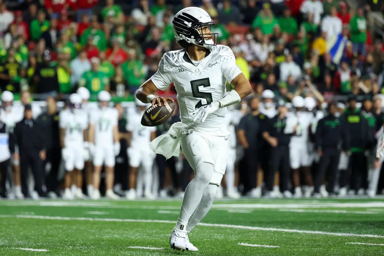 How to Watch Wisconsin vs Oregon: Live Stream NCAA College Football, TV Channel