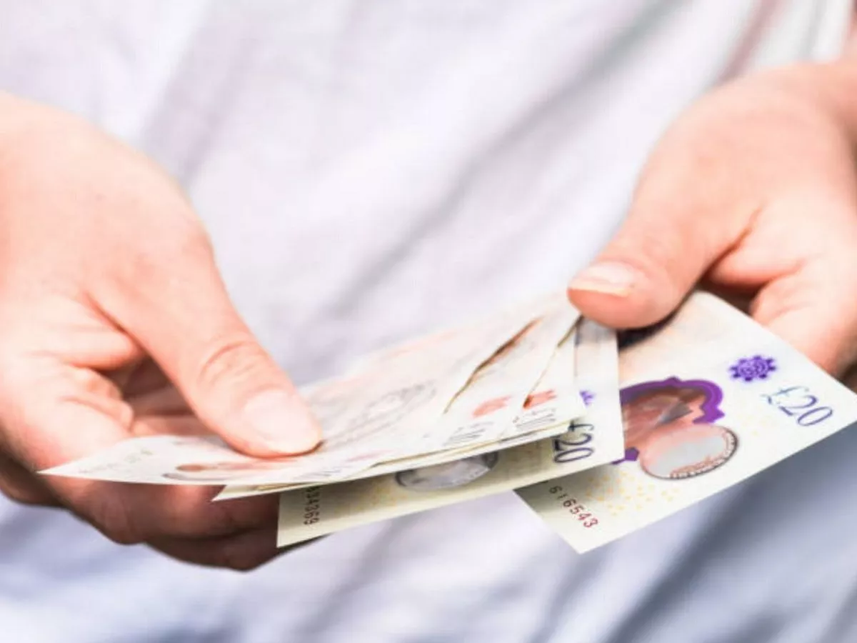 UK households getting five payments worth £3,510 before Christmas