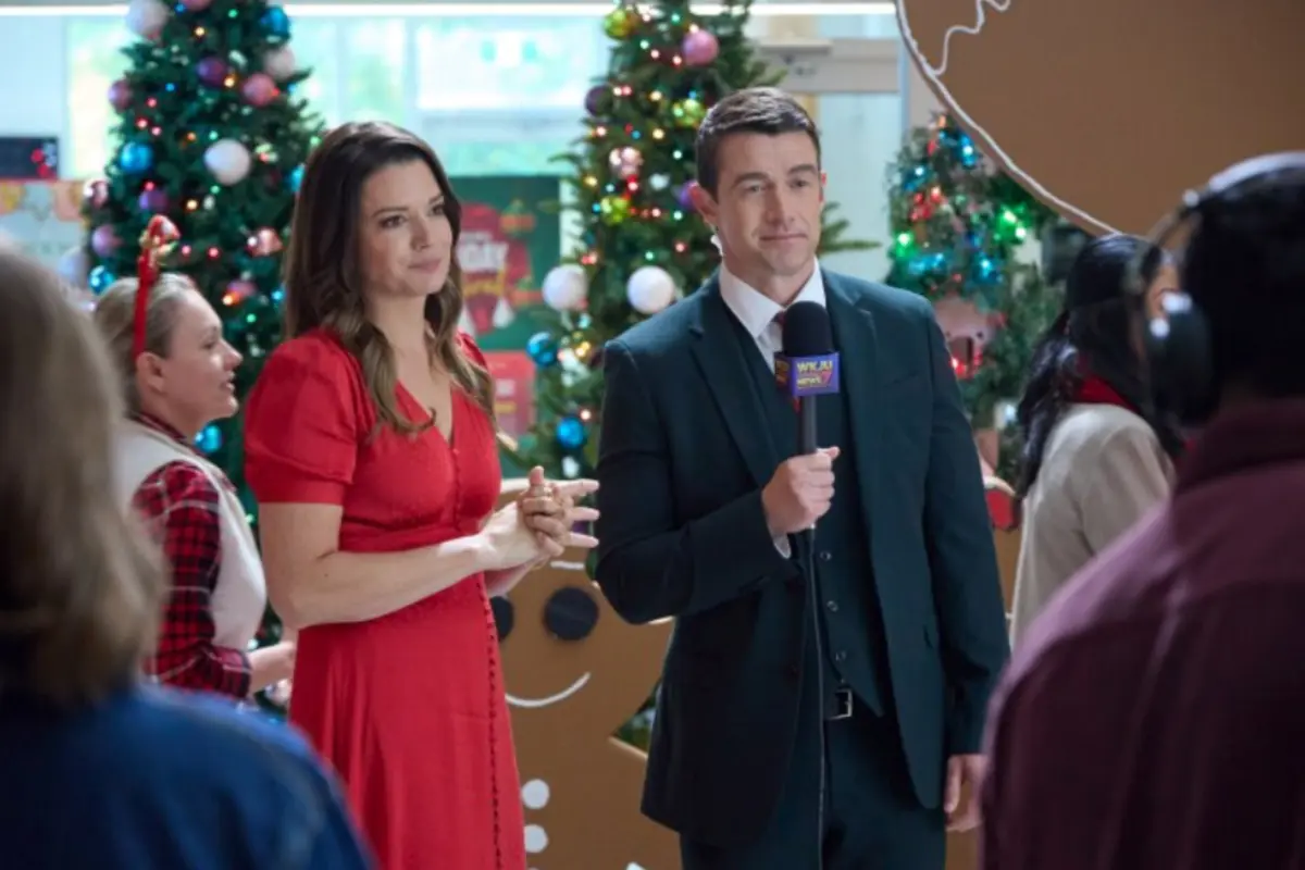 Stream It Or Skip It: ‘Merry Christmas, Ted Cooper!’ on the Hallmark Channel, A Laugh Out Loud Funny Holiday Romance From The Writer Of ‘Hot Frosty’