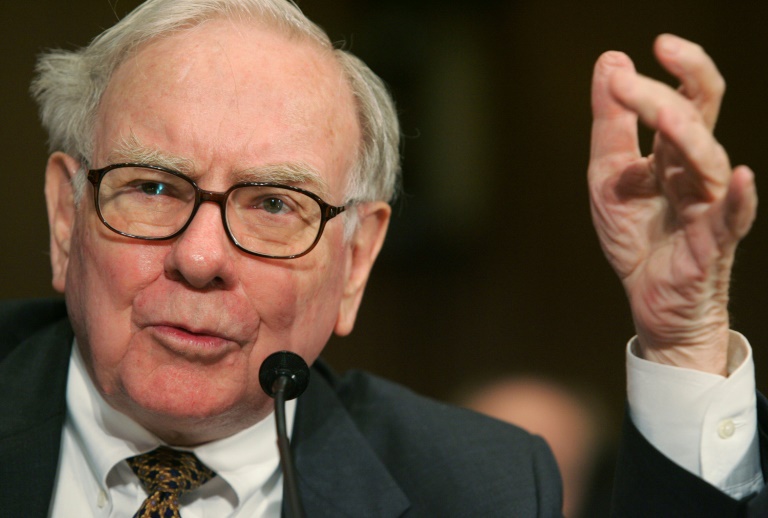 Buffett's Berkshire Lags the S&P 500 This Year as Heavy Apple Stock Sell-Off Costs $50 Billion in Lost Profits