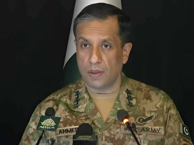 ISPR DG engages with students, scholars in Mardan