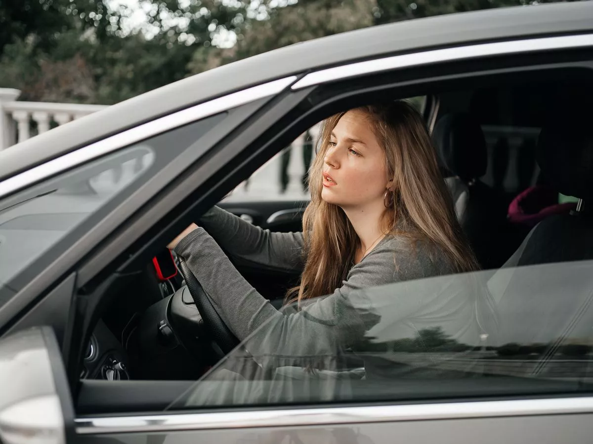 Driver removes number plate to dodge parking ticket - regrets it immediately