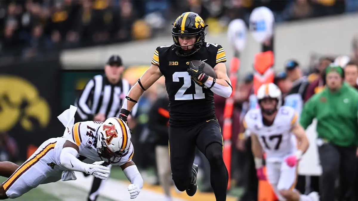 Iowa football scores in every conceivable way in 1st half vs. Minnesota