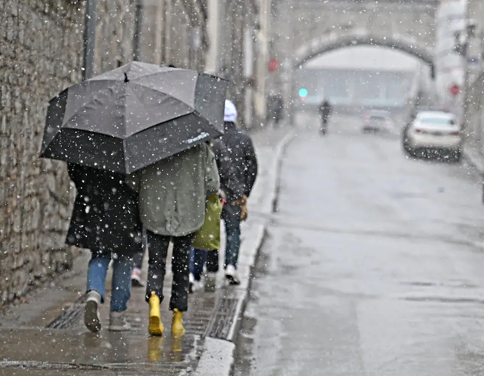 Météo: pluie, vent et neige fondante attendus en fin de semaine prochaine au Québec