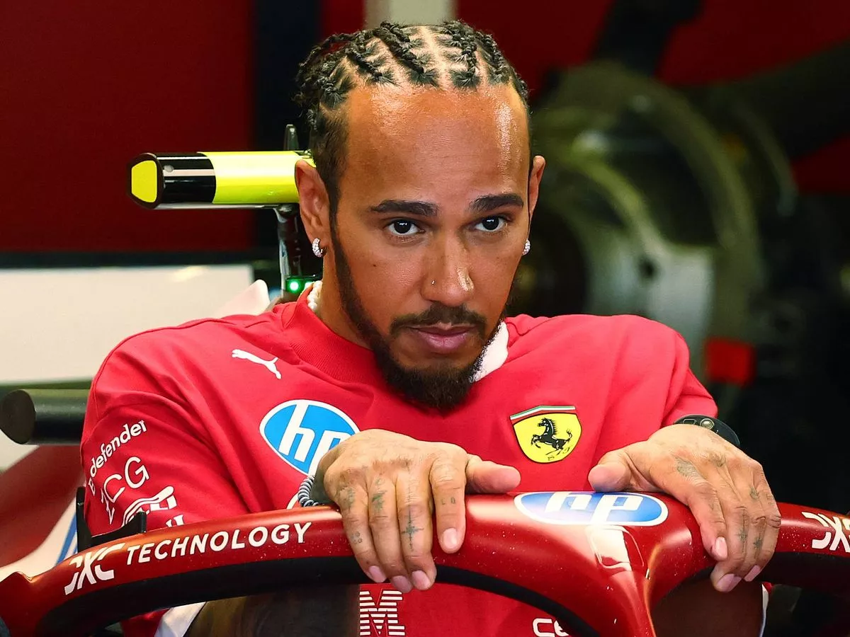 Lewis Hamilton puts aside Arsenal loyalty to guide Premier League star from rival club
