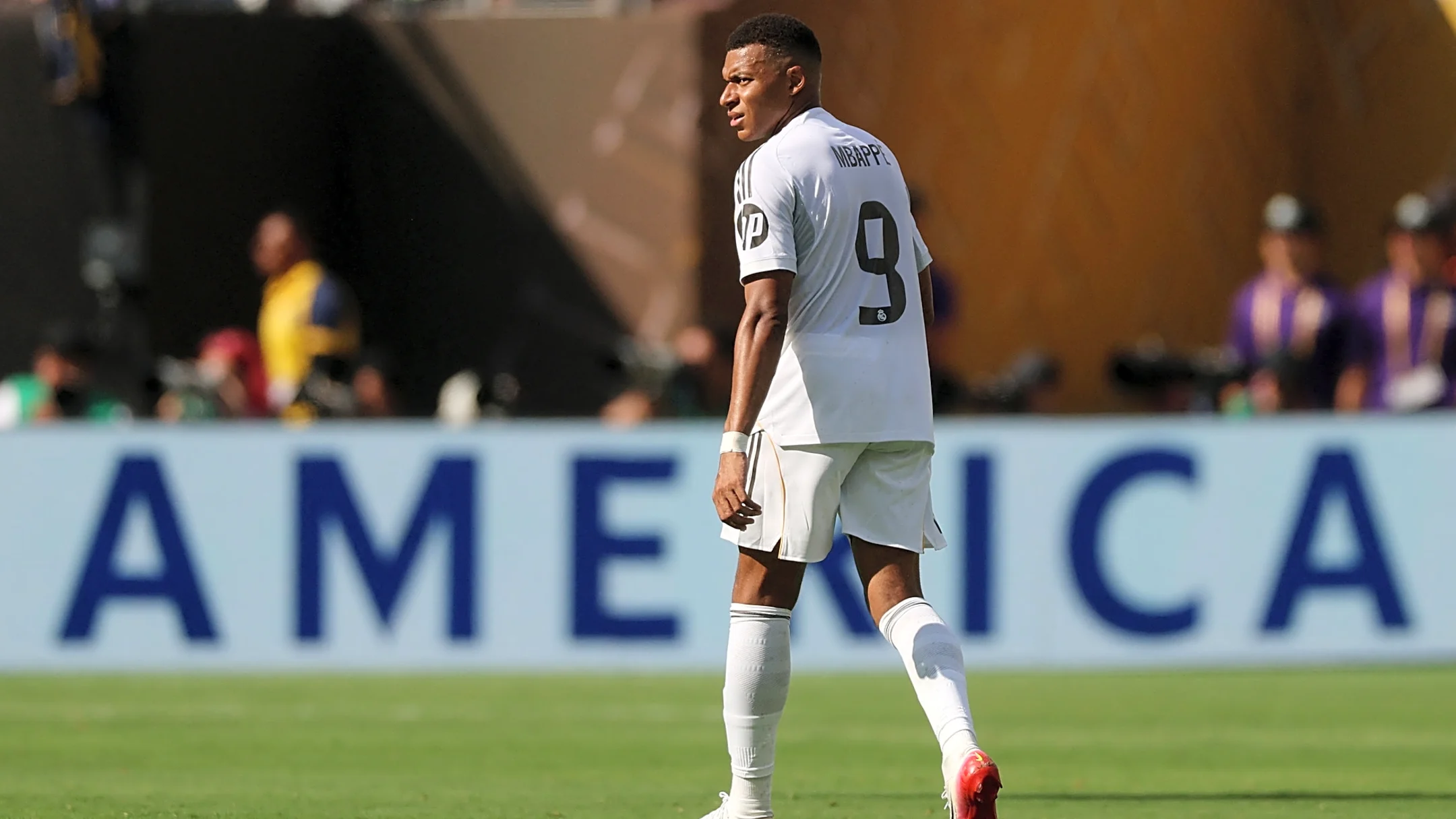 Kylian Mbappé’s Penalty Miss: A Costly Moment in El Clásico