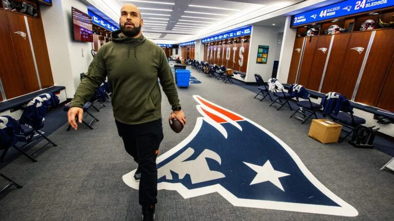 Lawrence Guy signs one-day contract to retire a Patriot