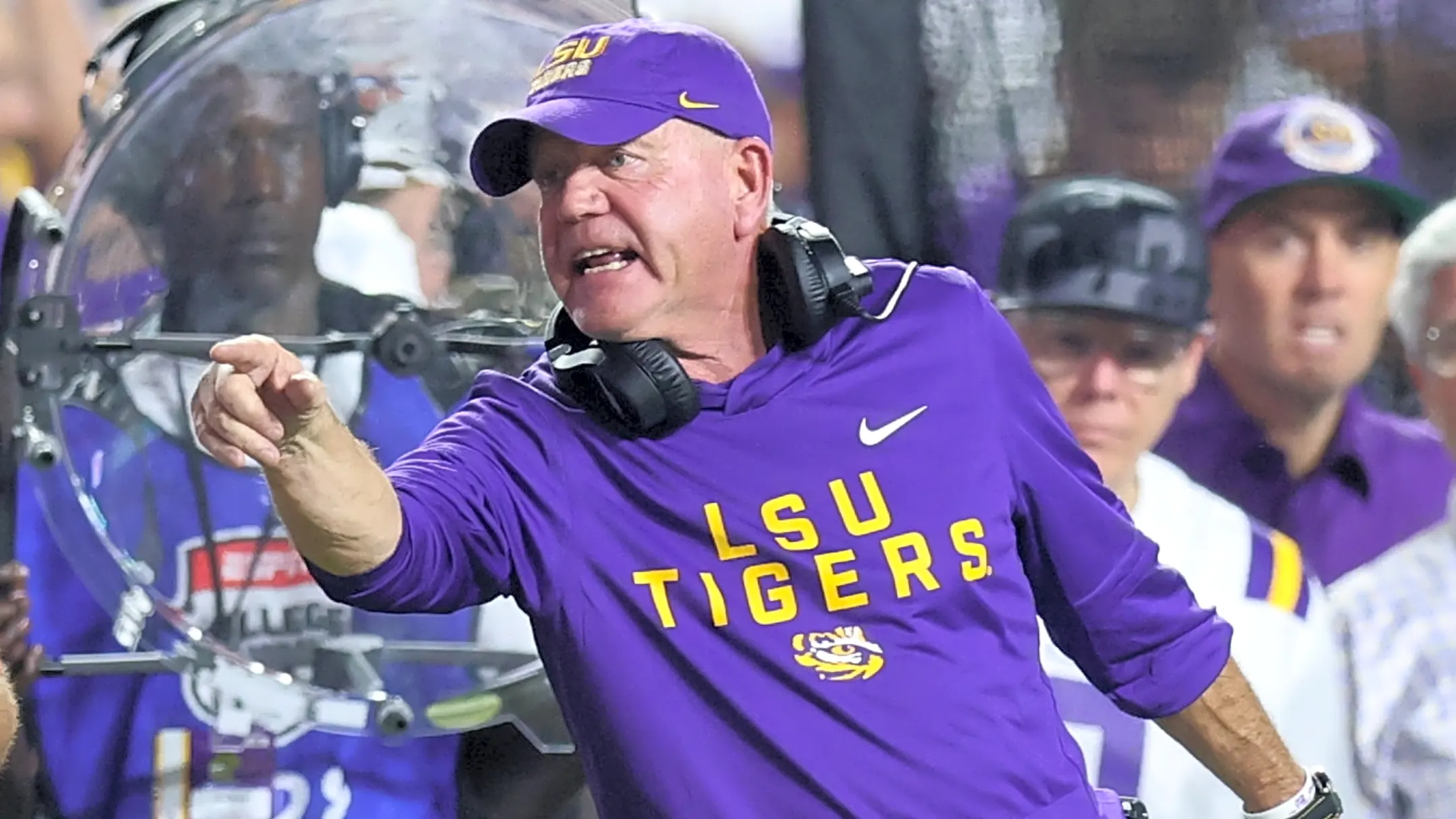 LSU HC Brian Kelly's hot seat even hotter after loss to No. 3 Texas A&M