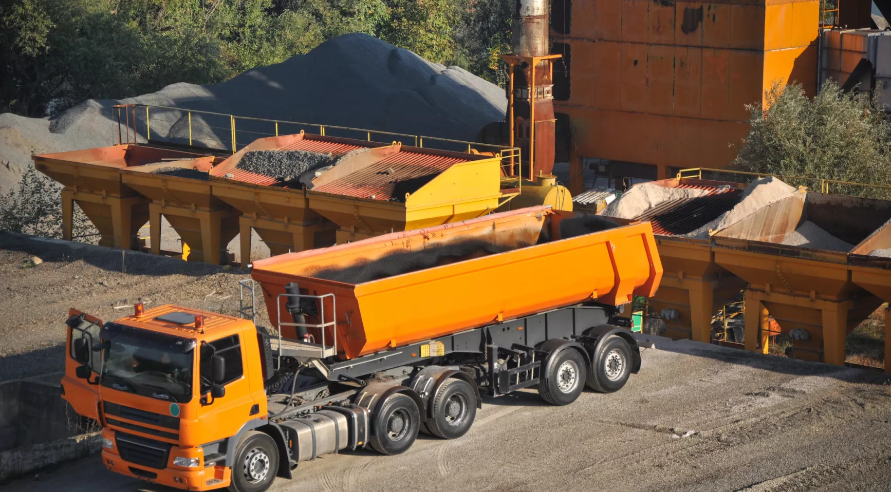 Toxic fumes, noxious odor from Lelystad asphalt plant drive record number of complaints