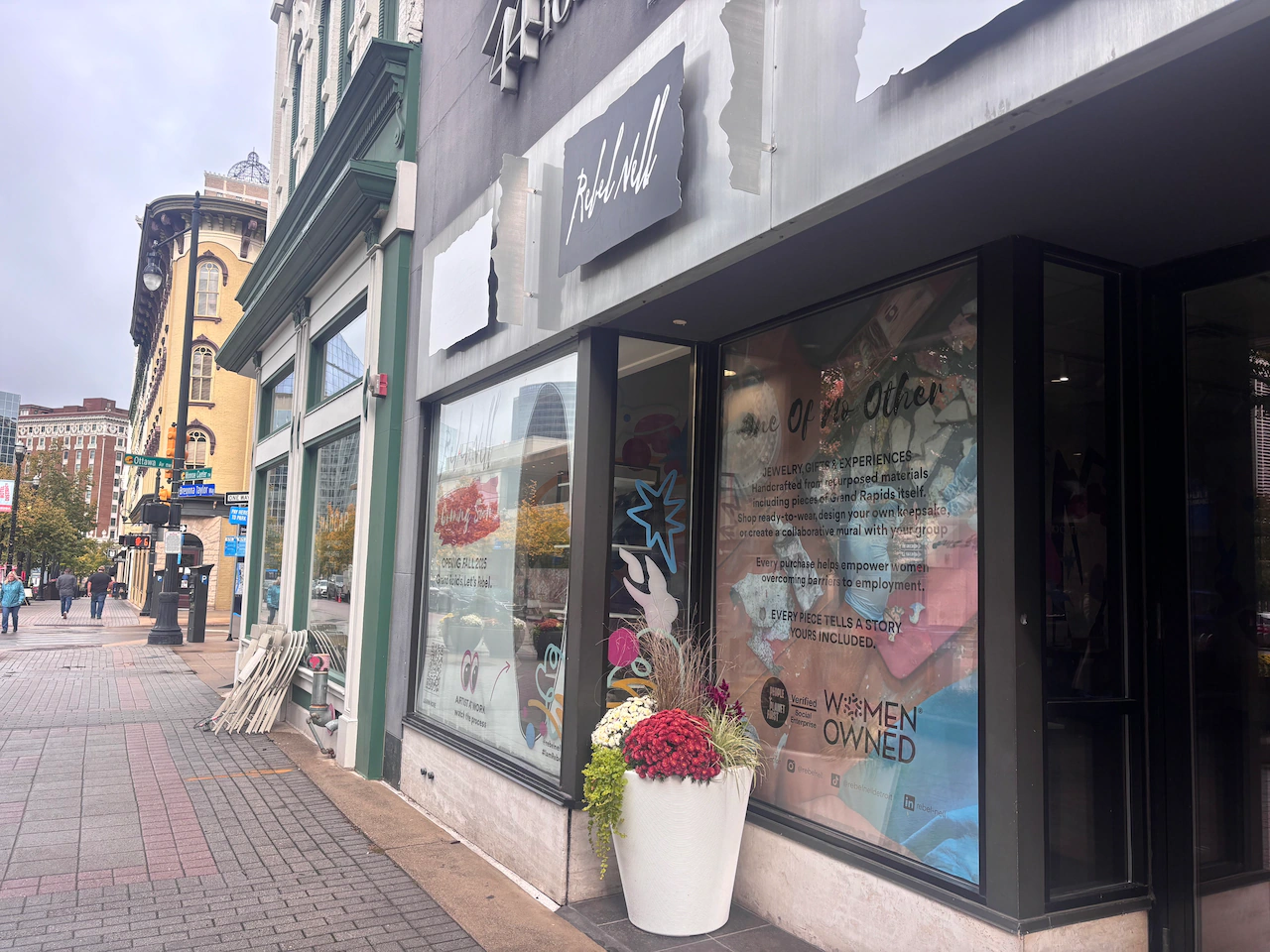 New graffiti-themed jewelry store opens in downtown Grand Rapids