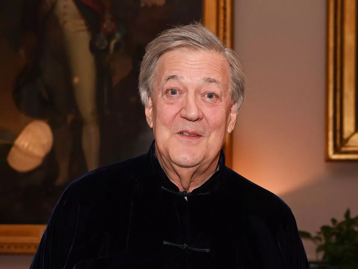 Traitors' Stephen Fry 'minutes from death' after shocking booze and cocaine binge
