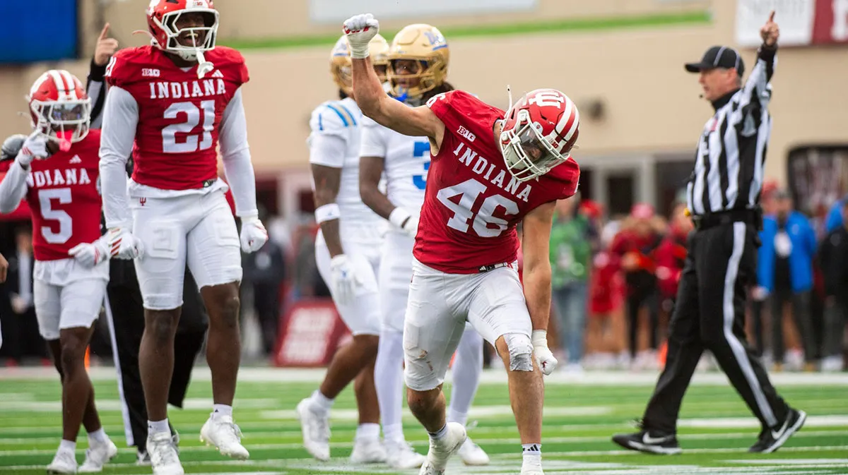 Indiana Hoosiers destroying UCLA has fans going wild