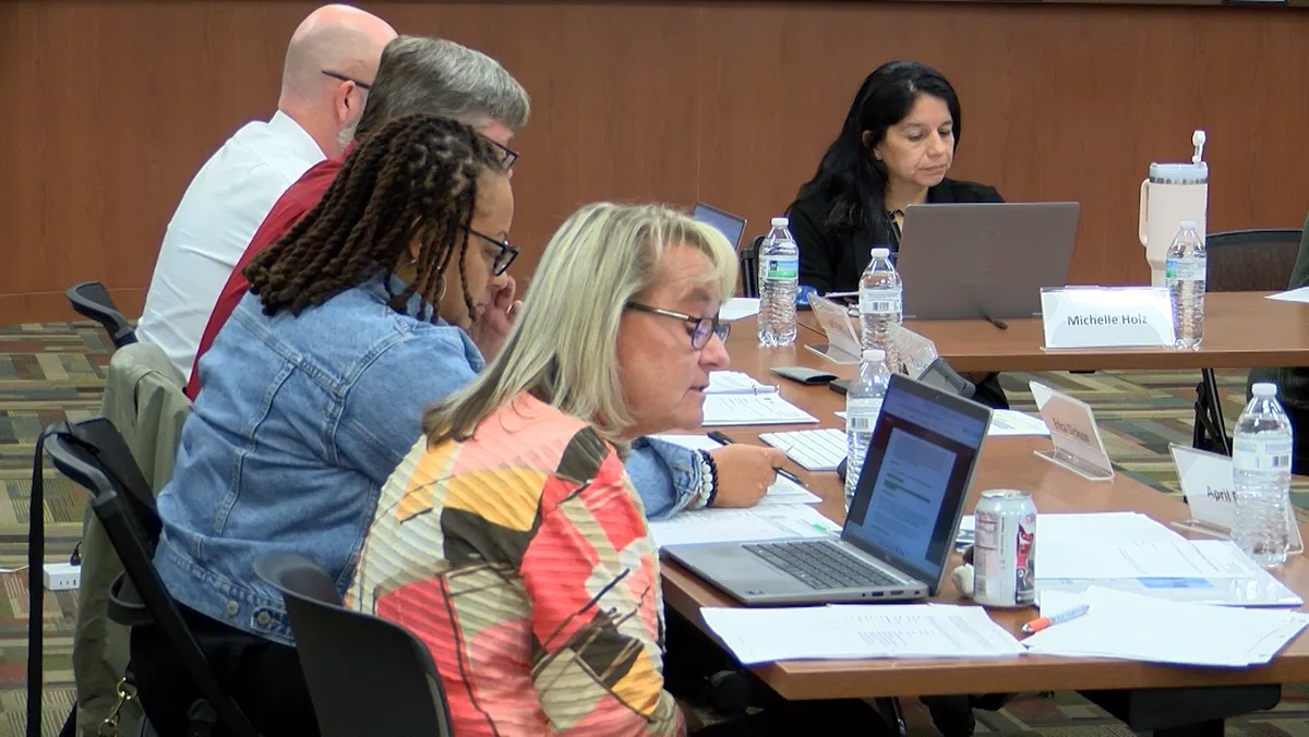 CPS policy committee backs stricter rules on employee tobacco, vaping use