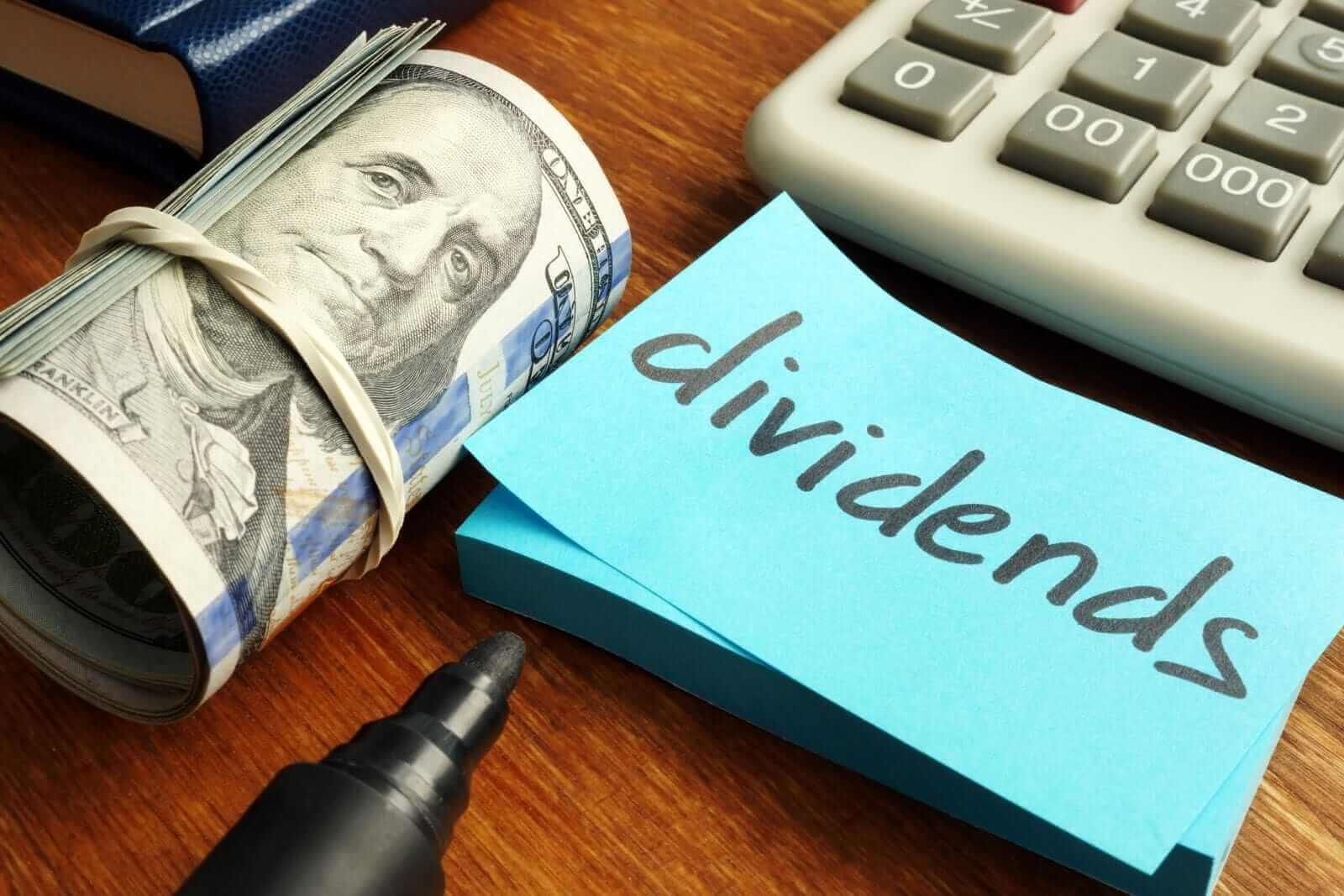 3 Dividend Aristocrats So Cheap, Analysts Call Them Buys