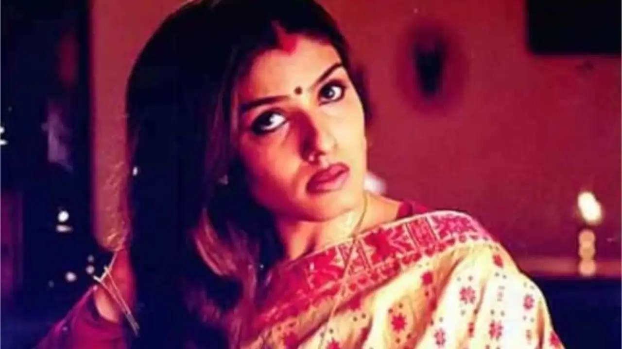 Raveena Tandon Birthday Special: 5 Best Films That Changed Mast Mast Girl’s Glamorous Image