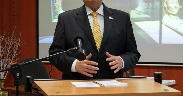 Interview: China's governance model offers insights to world, says expert