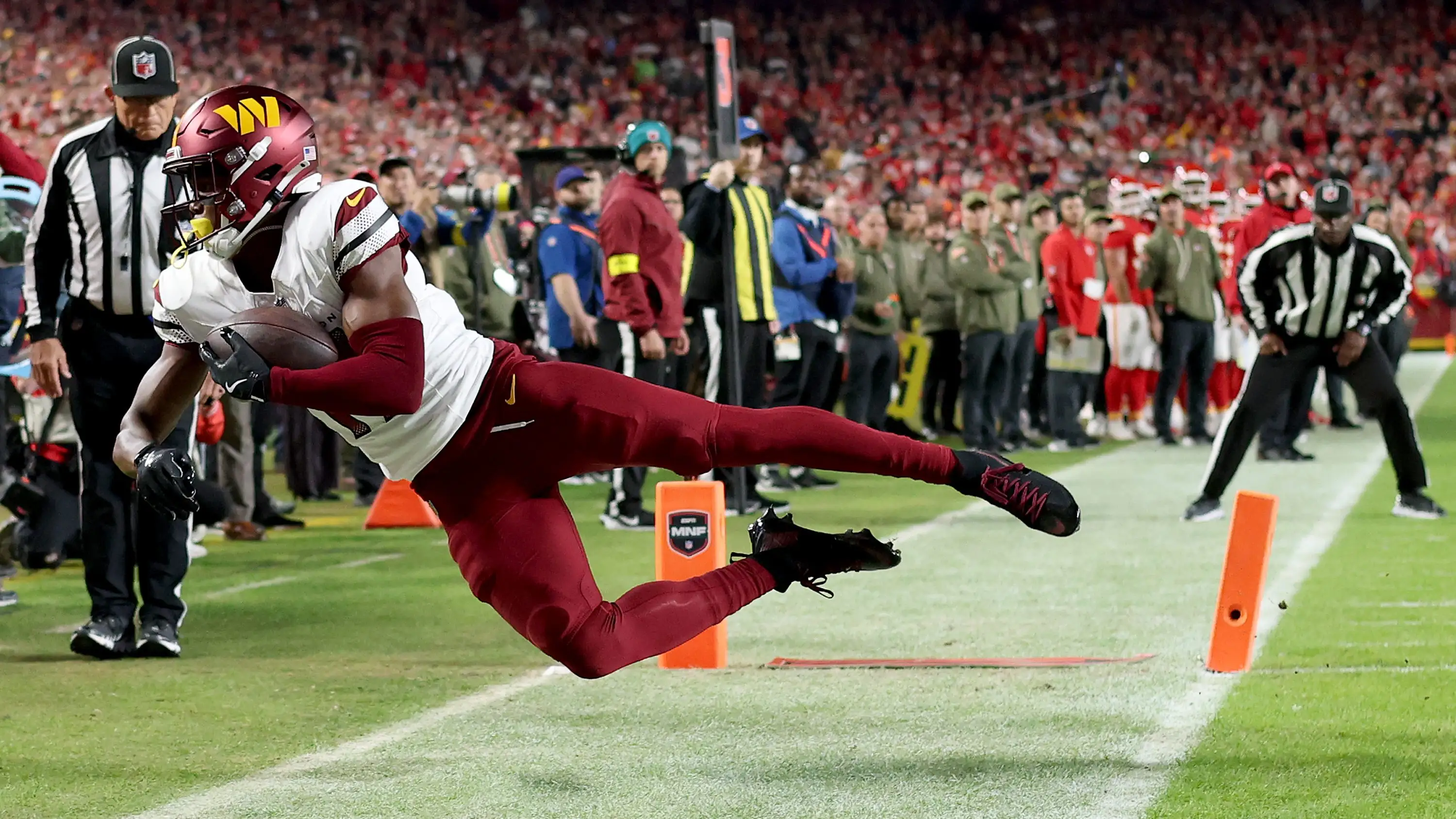 Return To Action Ends Poorly For Commanders WR Terry McLaurin