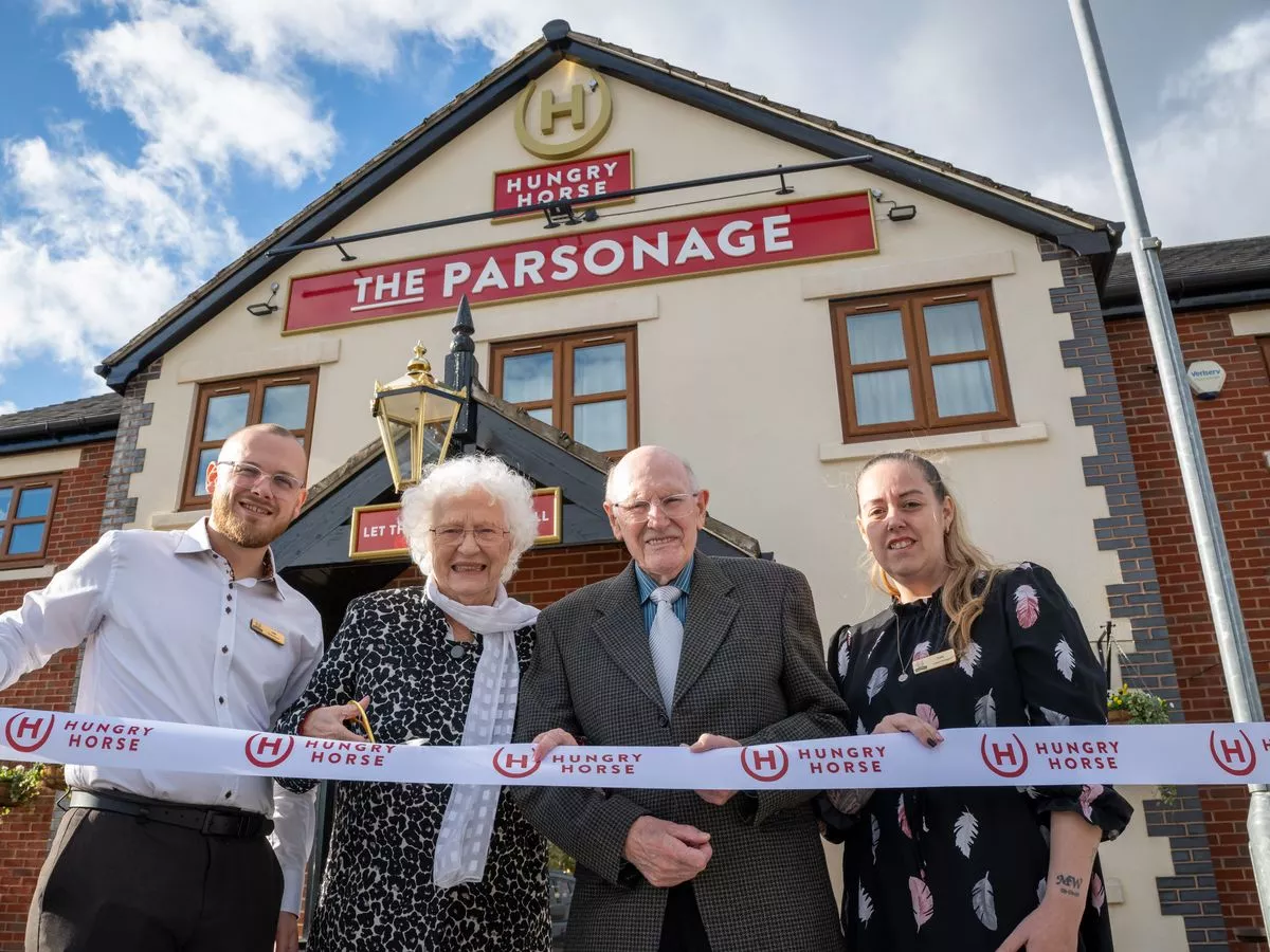 Popular Greater Manchester pub reopens after undergoing major makeover