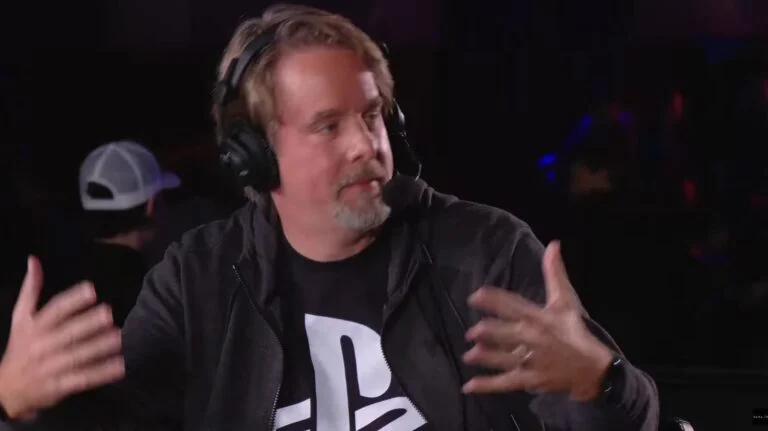 Halo community lead wears PlayStation t-shirt to announce: ‘Halo is on PlayStation going forward’