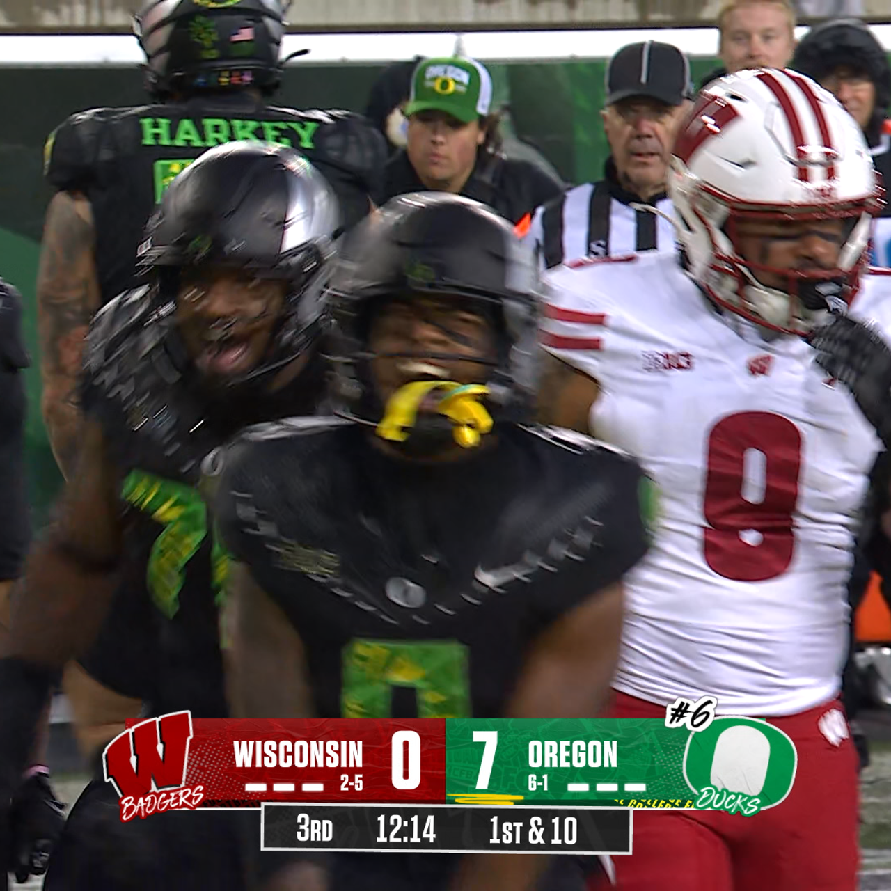 Oregon’s Jordon Davison rushes 20-yard TD, extending lead over Wisconsin