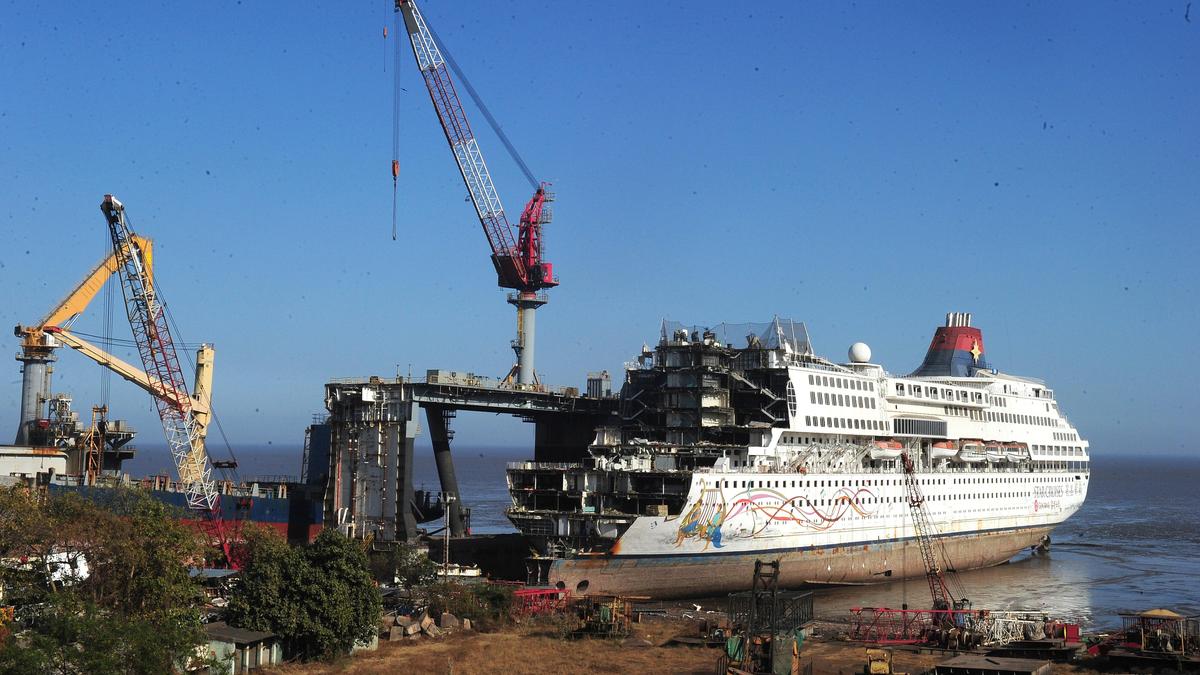 Plan to recycle 15,000 ships at Alang in next decade: Gujarat govt
