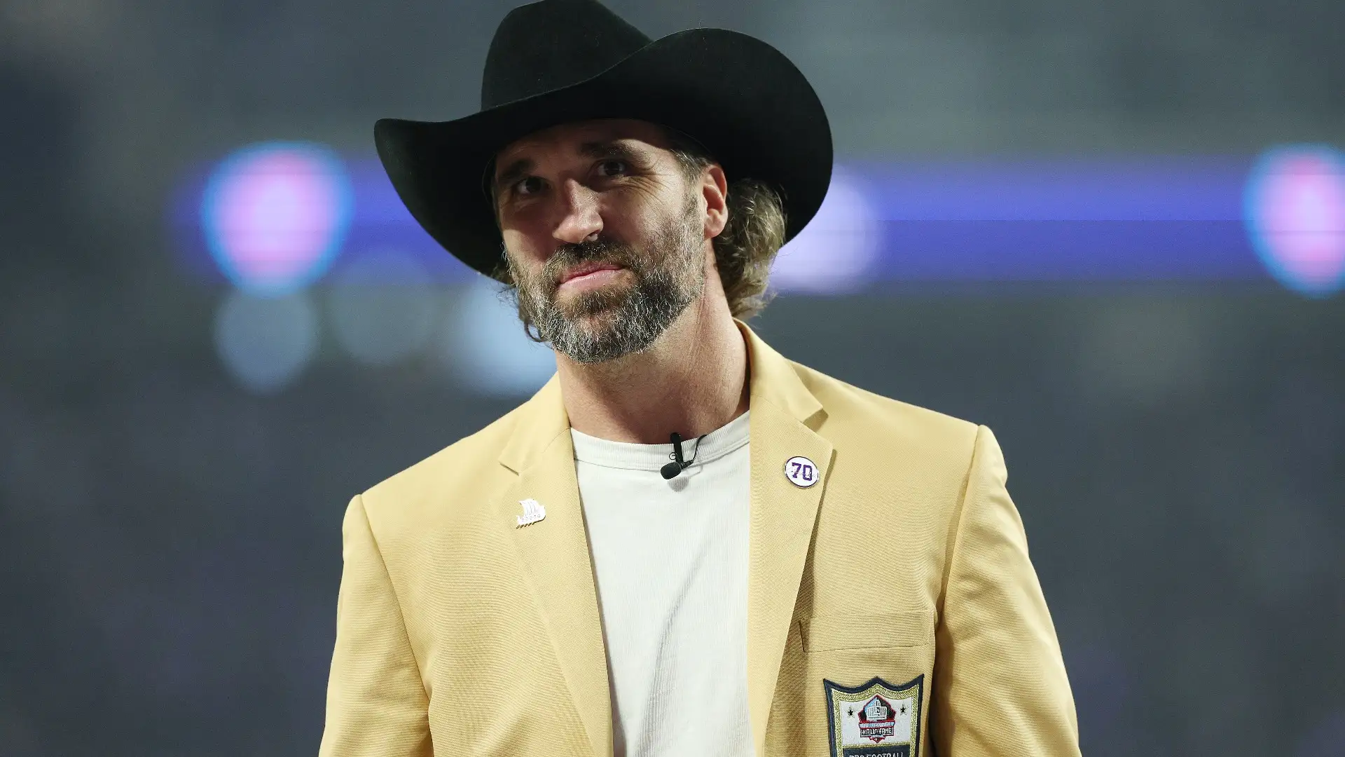 Jared Allen Issues Strong Words to Vikings Before Lions Game